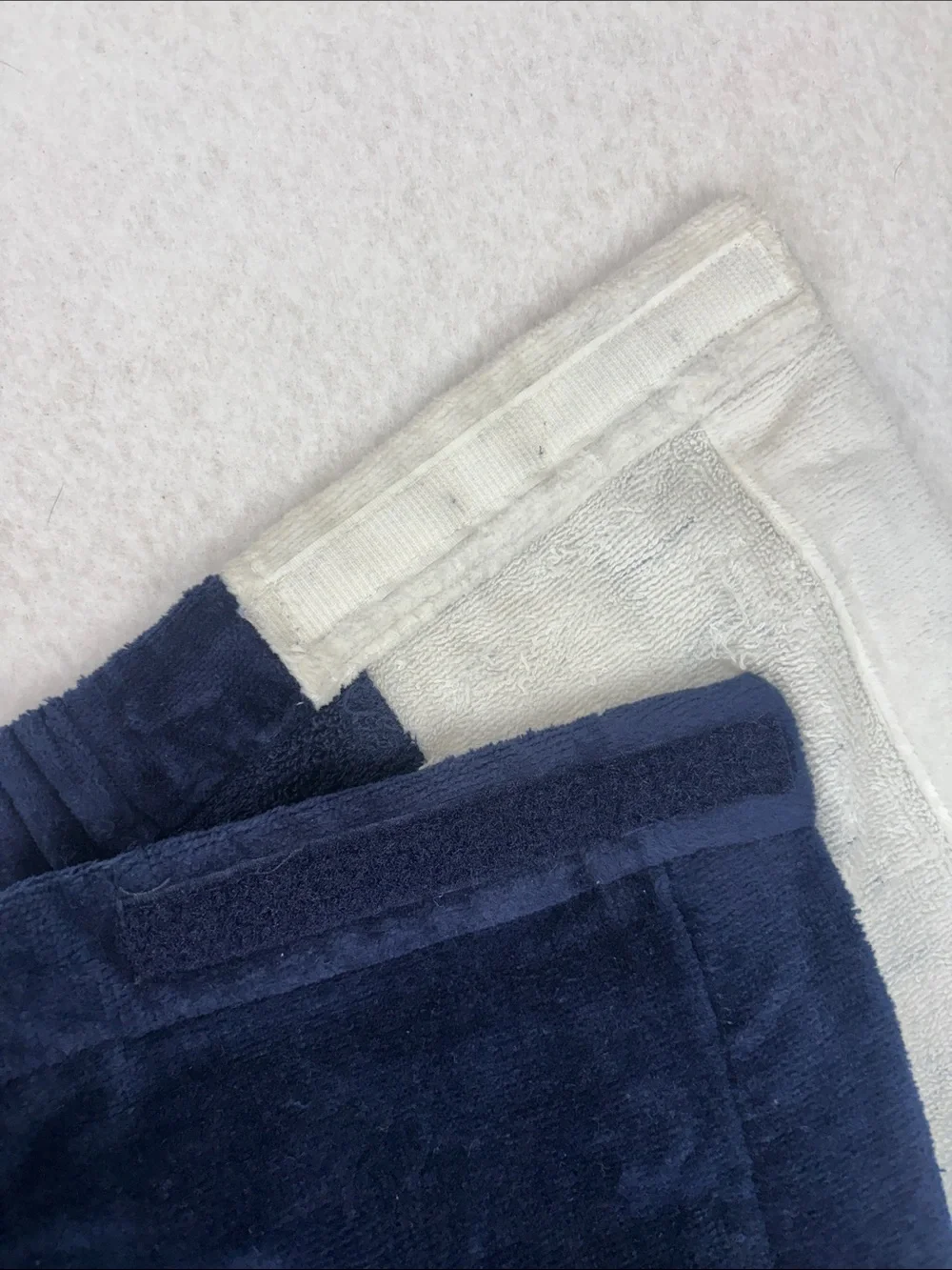 TOMMY HILFIGER Vintage Bath Pool Spa Body Velcro Towel Wrap Locker Room O/S